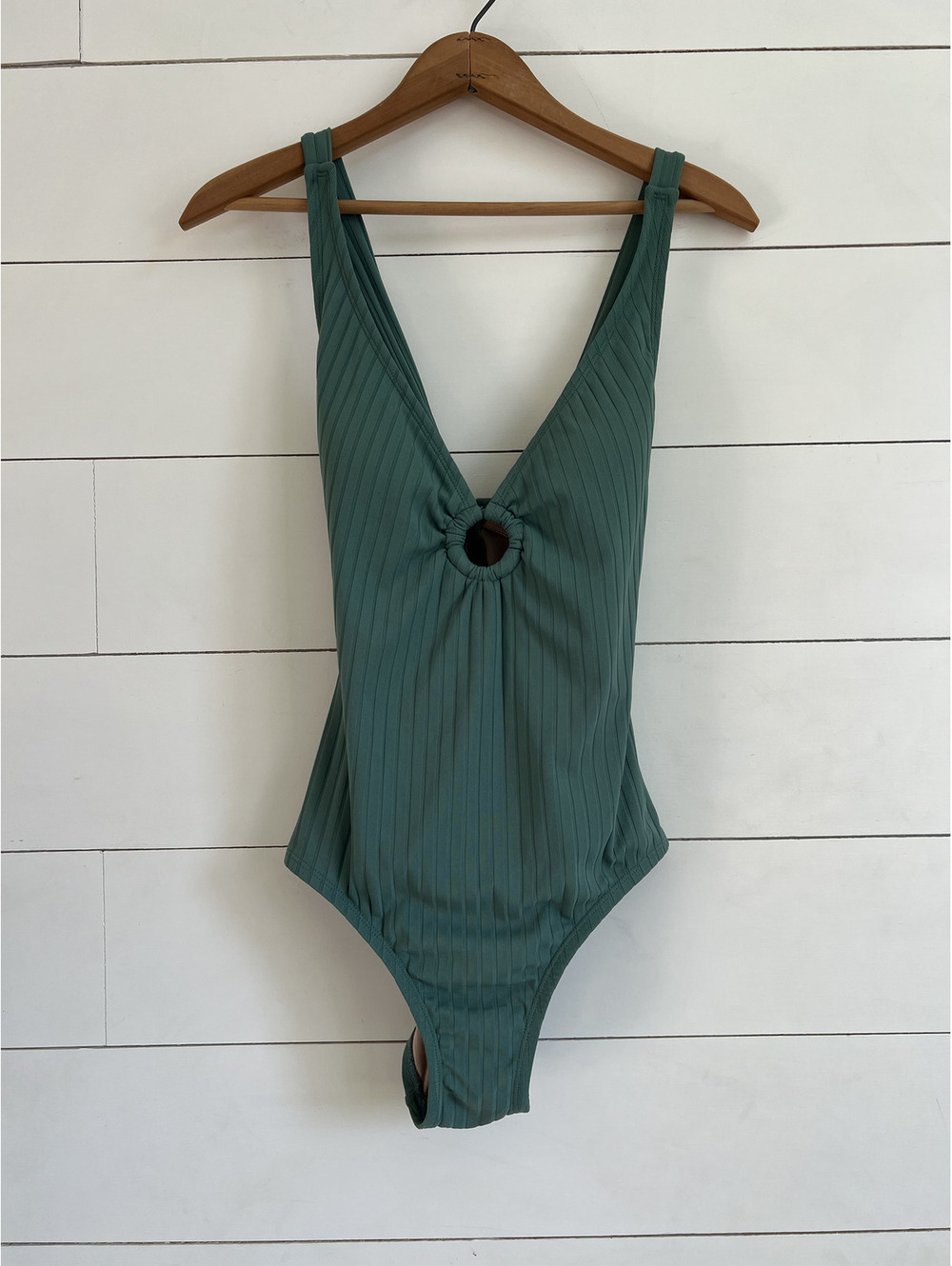 Kona Sol Green Ribbed One-Piece Swimsuit Women's Size M Beachy Resortwear Summer